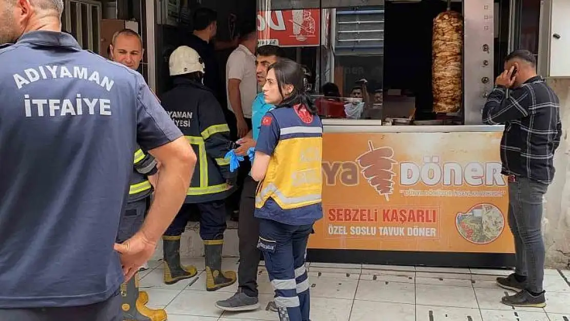 'İş yerinde çıkan yangında 2 kişi dumandan etkilendi'