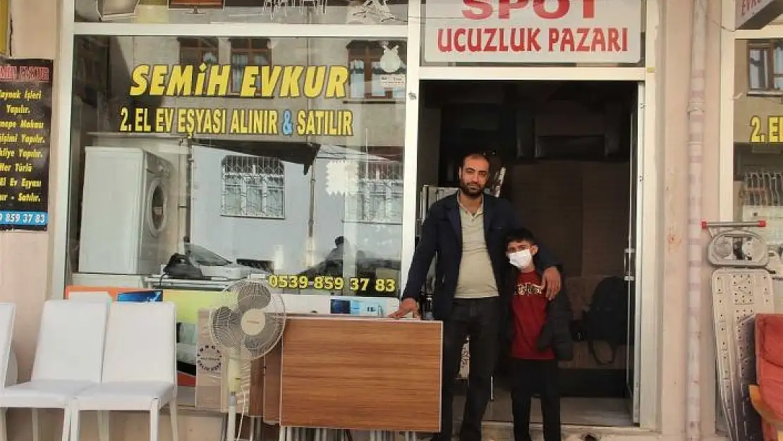 'İş yerlerini ikinci el eşyalarla doldurdular, öğrencilerin kente gelmesini beklemeye başladılar'