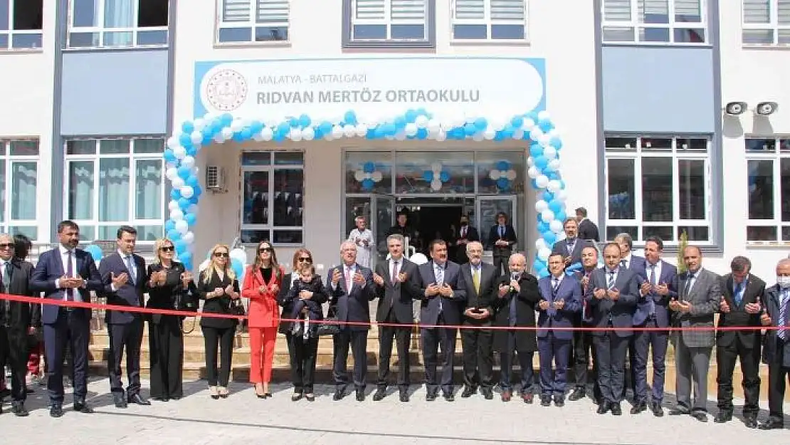'İşadamı Rıdvan Mertöz tarafından yapılan ortaokulun açılışı yapıldı'