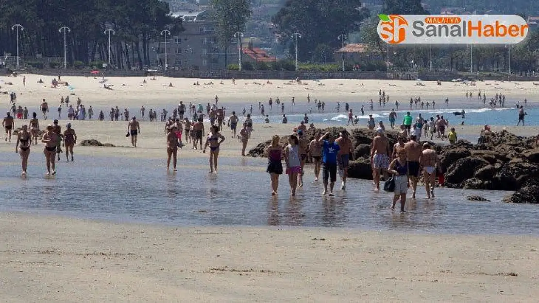 İspanya'da 1 Temmuz'dan itibaren turistlere uygulanan 14 günlük karantinaya son veriliyor