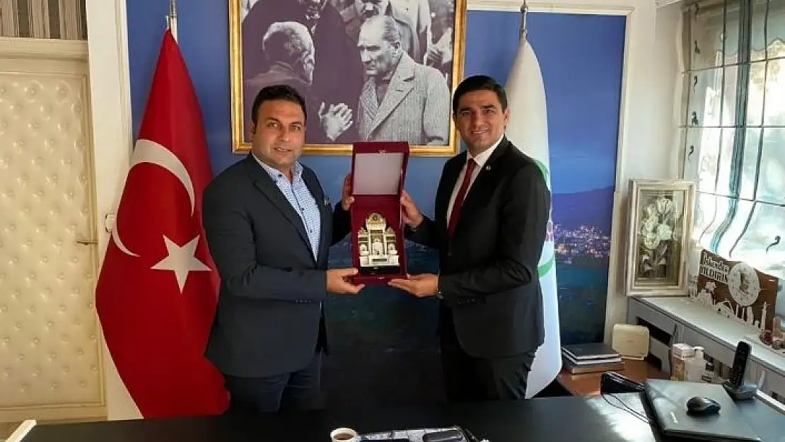 'İstanbul Büyükşehir Belediyesi´nden Başkan Yıldırım´a ziyaret'