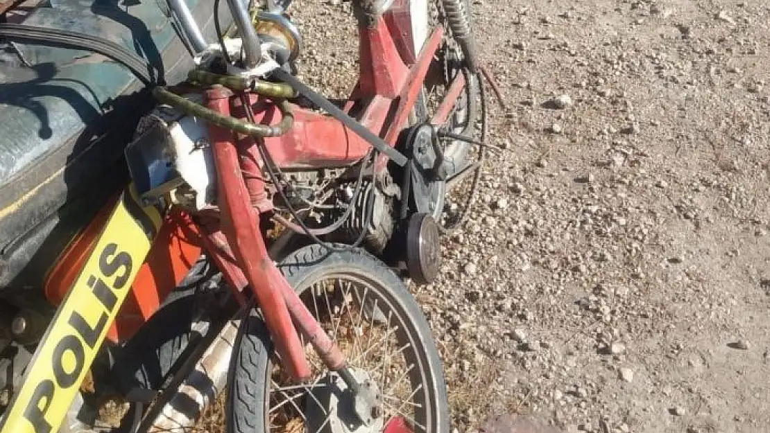 'İstinat duvarına çarpan motosiklet sürücüsü yaralandı'
