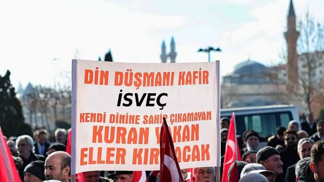 'İsveç´te Kuran-ı Kerim´e yapılan saygısızlık Sivas´ta kınandı'