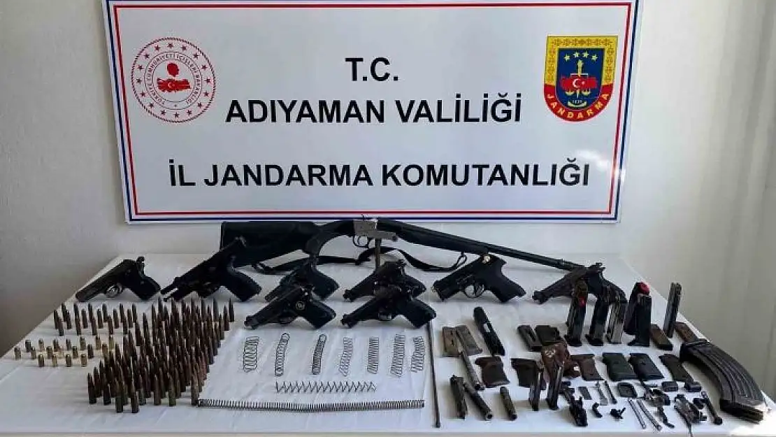 'Jandarma çok sayıda silah ele geçirdi'