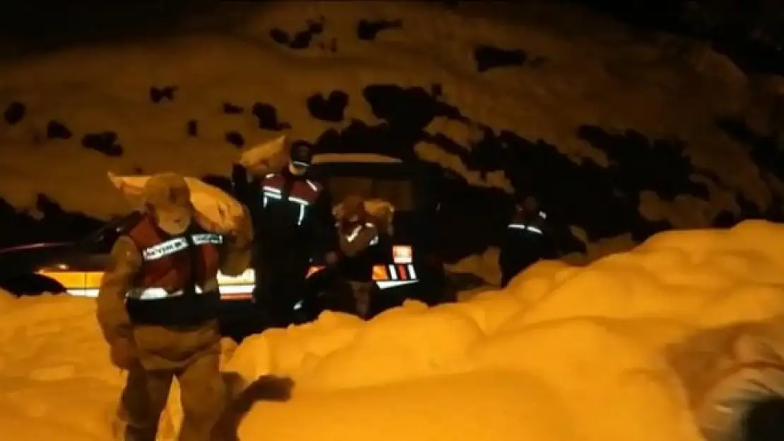 'Jandarma hastaların ilaçlarını alıyor, evlere gıda ve kömür ulaştırıyor'