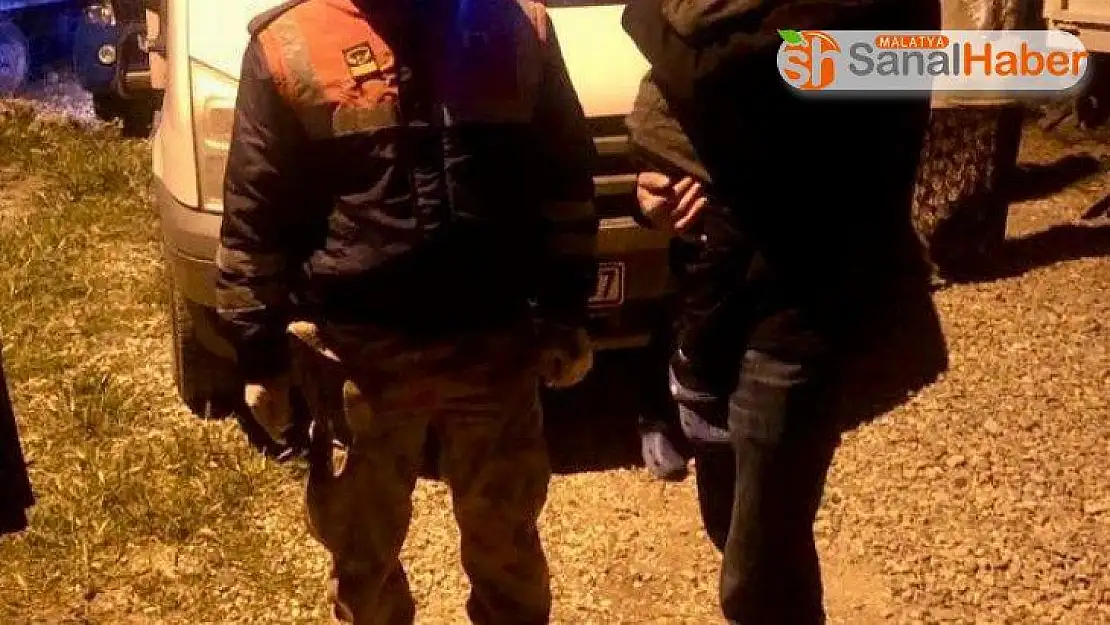 Jandarma kayıp 4 yaşındaki Berat'ı uyurken buldu