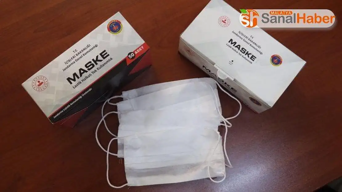 Jandarmadan cerrahi maske dağıtımı