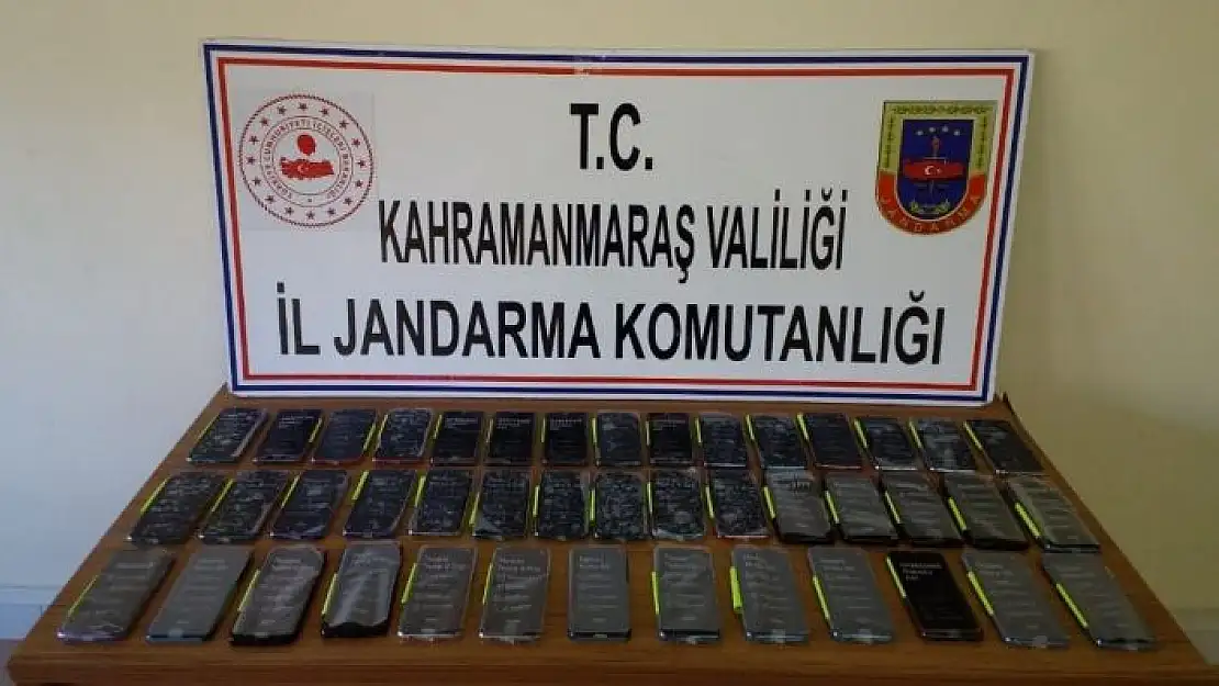 'Jandarmadan kaçak cep telefonu operasyonu: 2 gözaltı'