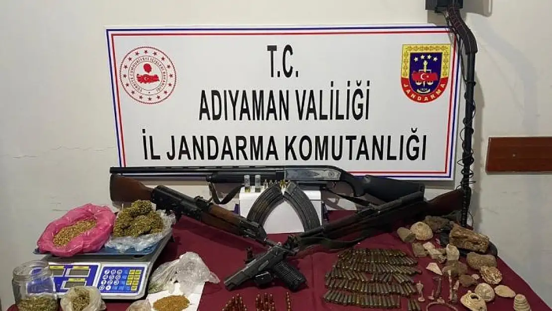 'Jandarmadan uyuşturucu, silah ve tarihi eser operasyonu'