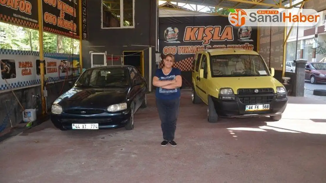 Malatya´da Kadın oto yıkamacı erkeklere taş çıkartıyor