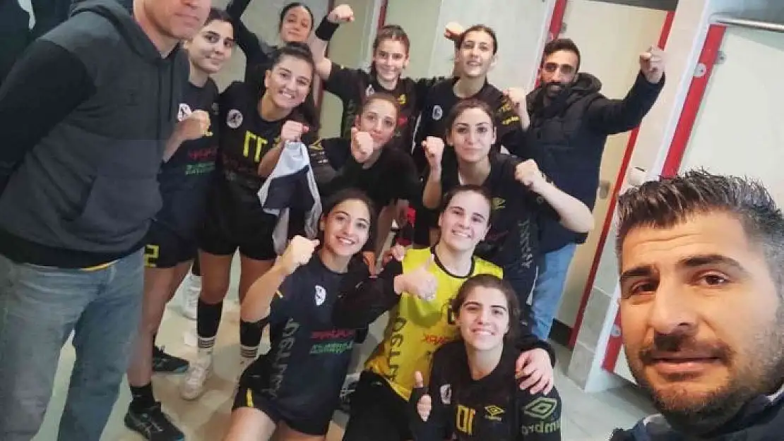 'Kadınlar Hentbol 1. Ligi: Artvin 7 Mart: 20 - Elazığ SYSK: 21'