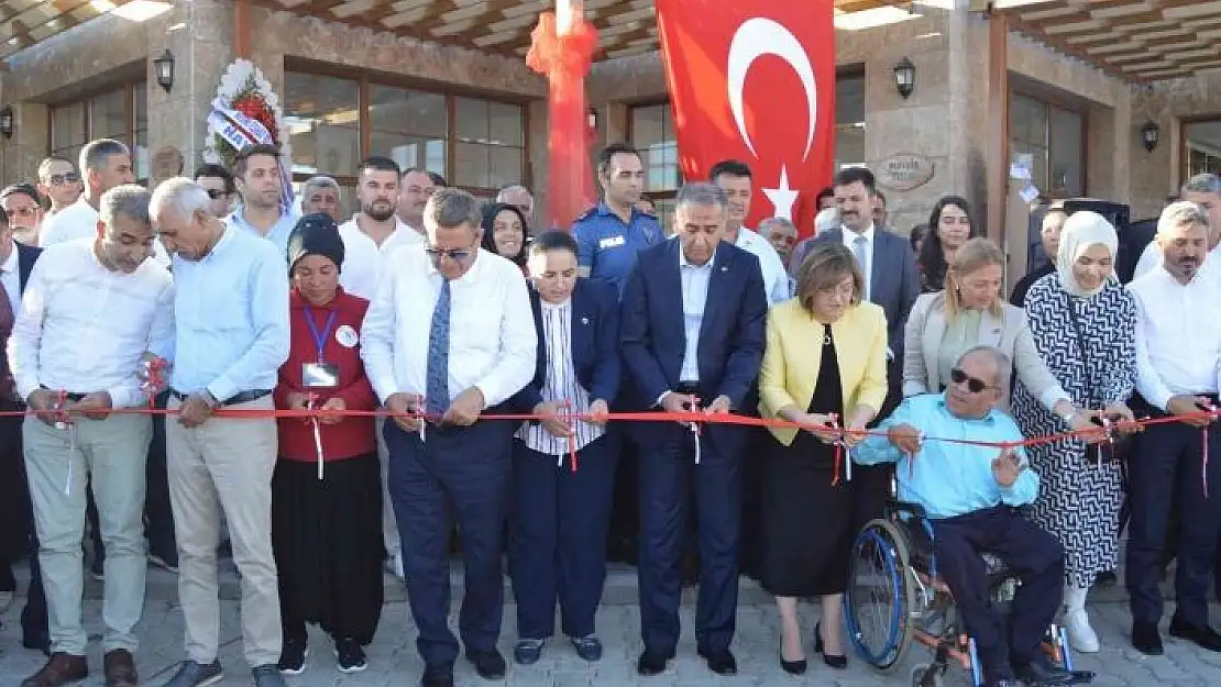 'Kadınların yöresel ürün pazarı açıldı'