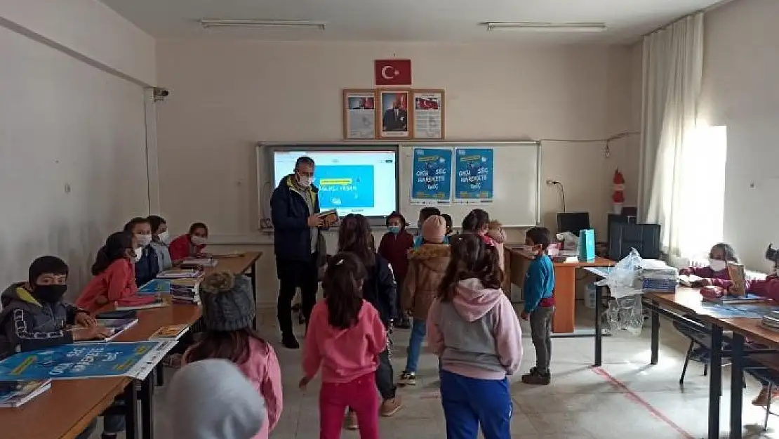 'Kahramanmaraş´ta 500 öğrenciye kitap hediyesi'