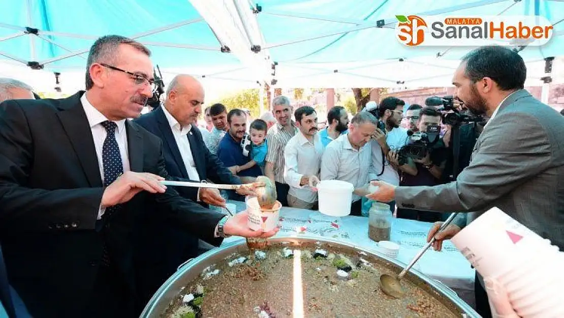 Kahramanmaraş'ta 6 bin kişiye aşure dağıtıldı