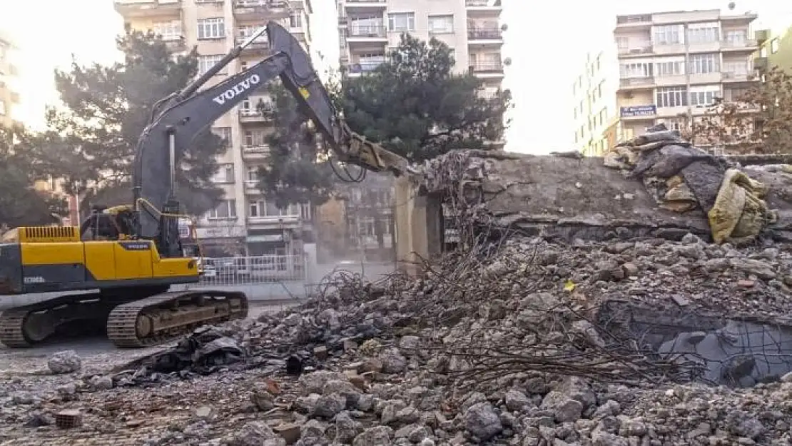'Kahramanmaraş´ta depreme dayanıksız okullar yıkılıyor'