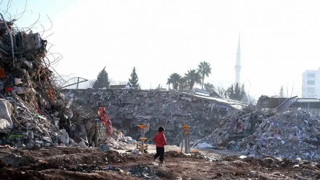 'Kahramanmaraş´ta enkazların arasında çocuk olmak'