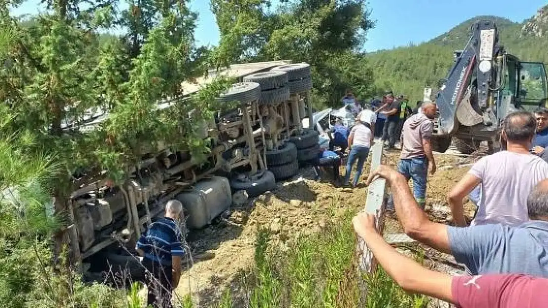 'Kahramanmaraş´ta freni patlayan kamyon kalabalığın arasına daldı: 5 ölü, 25 yaralı'