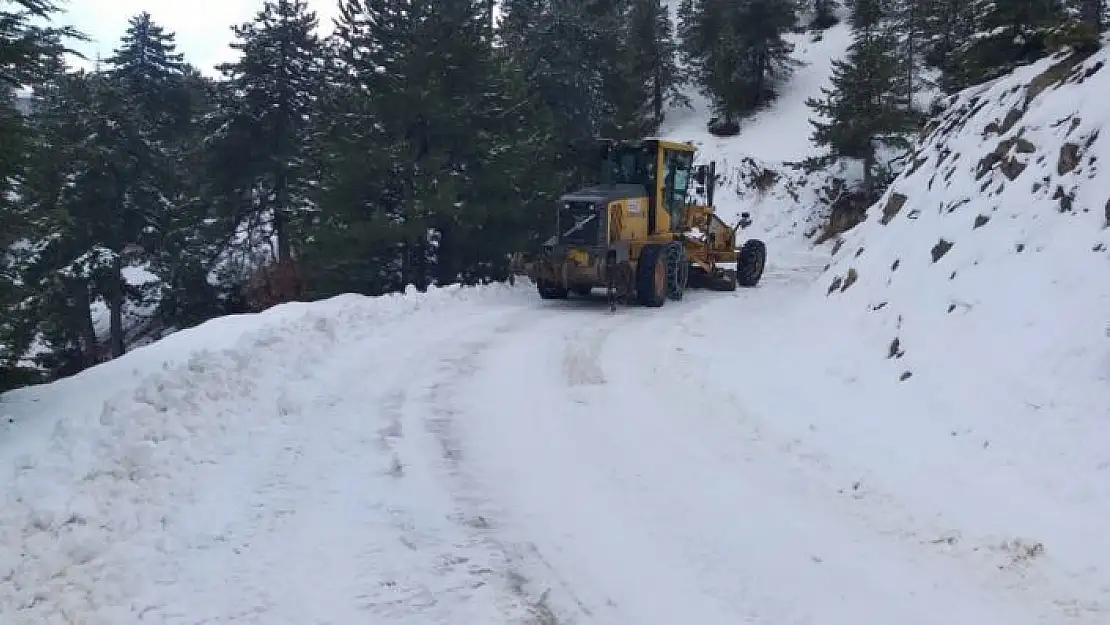 'Kahramanmaraş´ta kar ve tipiden kapanan 186 mahalle yolu açıldı'