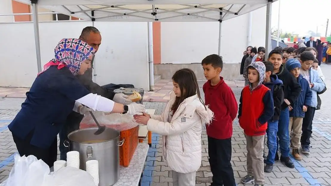 'Kahramanmaraş´ta öğrencilere çorba ikramı'