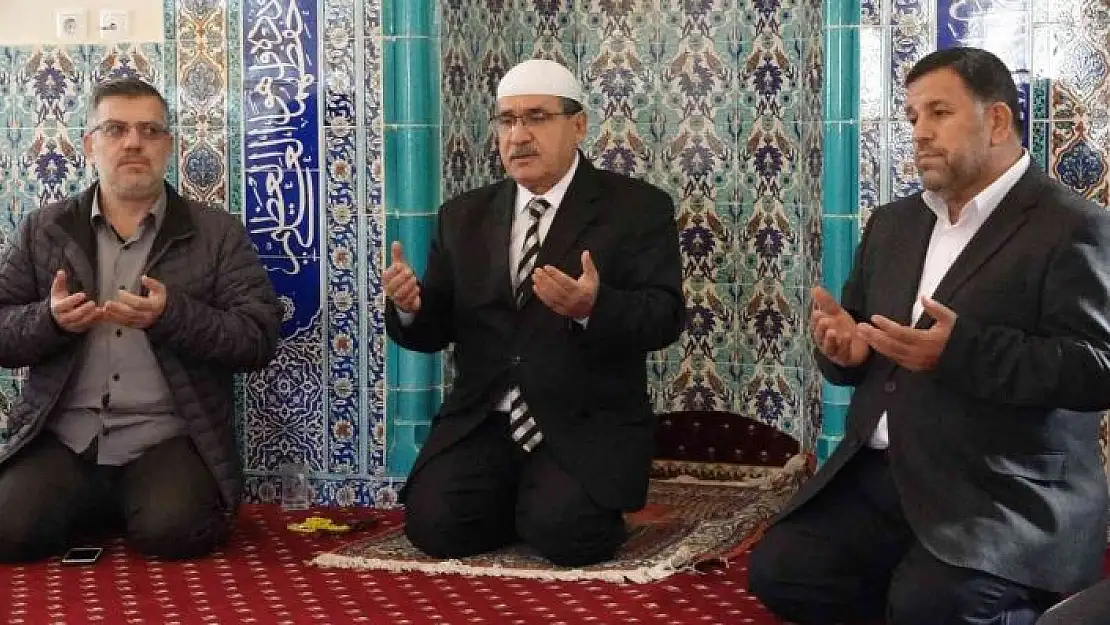 'Kahramanmaraş´ta Sezai Karakoç için hatim indirildi'