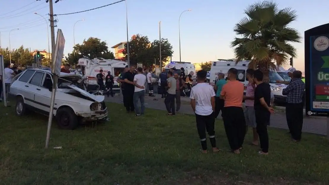 'Kahramanmaraş´ta trafik kazası: Ambulans şoförü hayatını kaybetti'