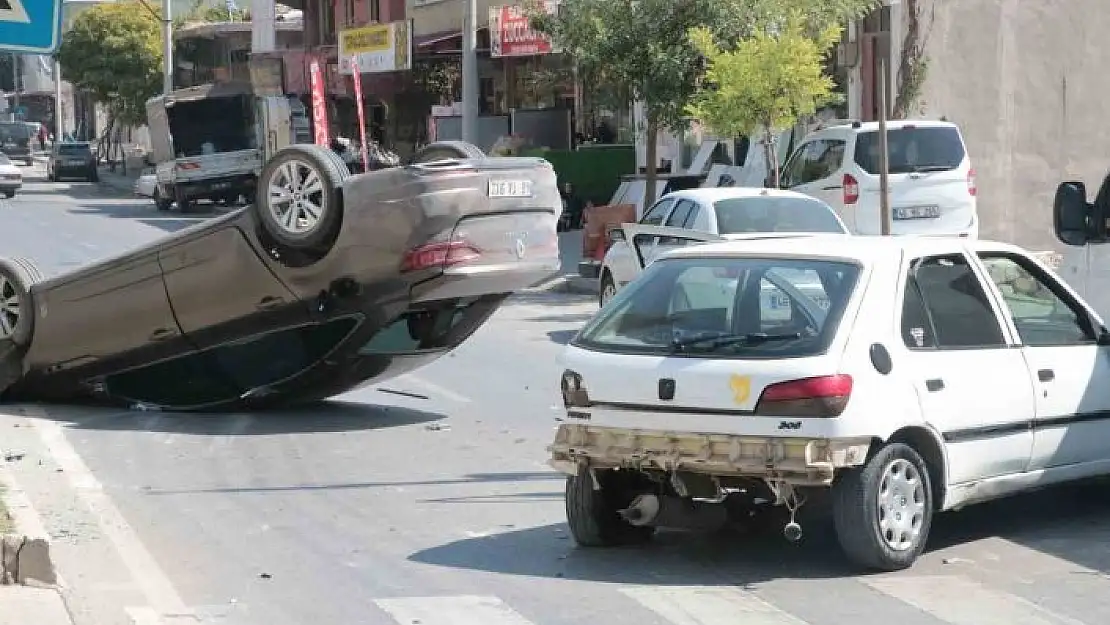 'Kahramanmaraş´ta trafik kazası güvenlik kamerasında'