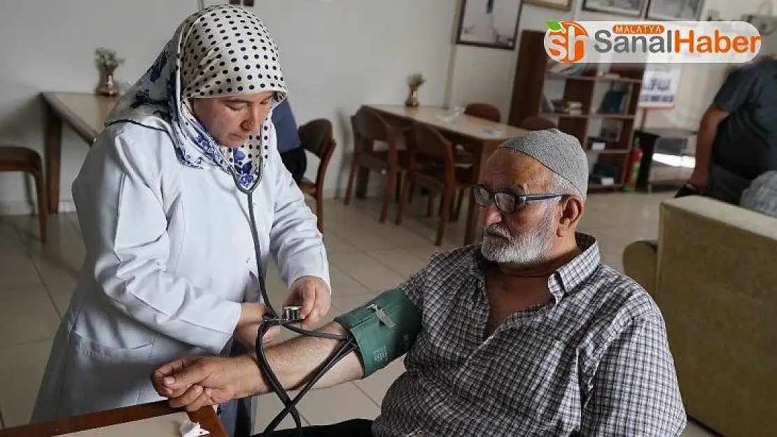 Kahramanmaraş'ta yaşlılara hemşire desteği başladı
