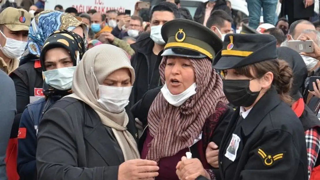 'Kahramanmaraşlı şehit astsubay Afşin´de son yolculuğuna uğurlandı'