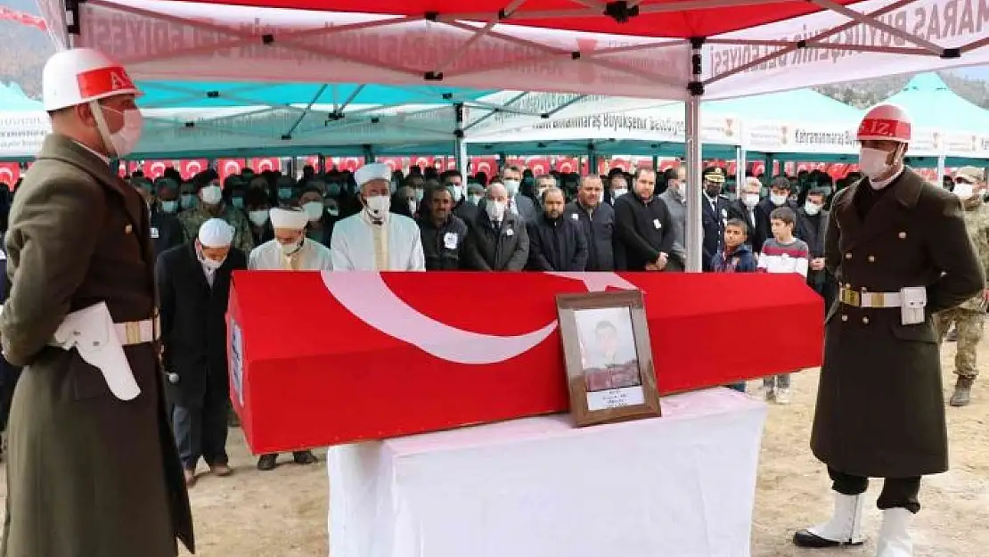 'Kahramanmaraşlı şehit son yolculuğuna uğurlandı'