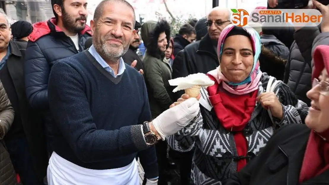 Kahramanmaraşlılar kar yağışını dondurmayla kutladı