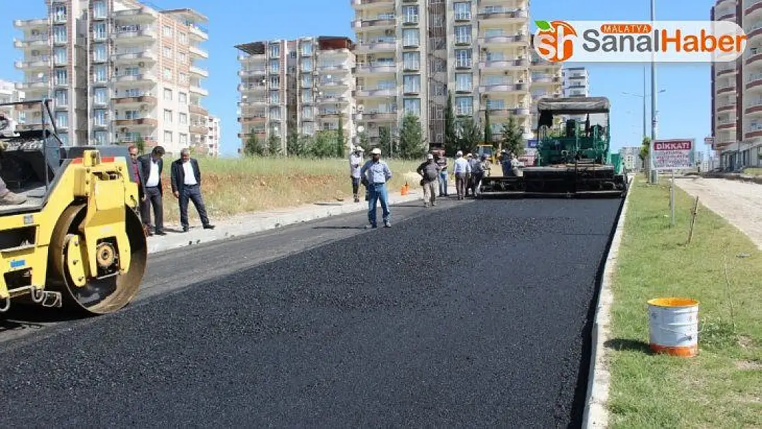 Kahta Belediyesi sıcak asfalt çalışmalarına başladı