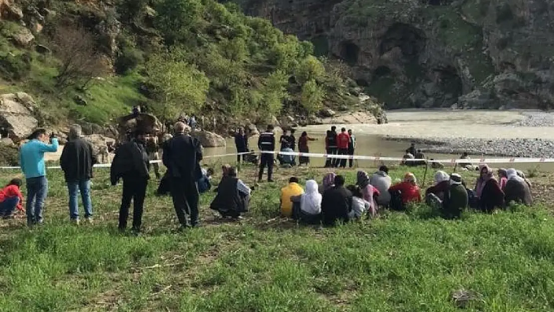 'Kahta Çayı´na giren genç boğuldu'