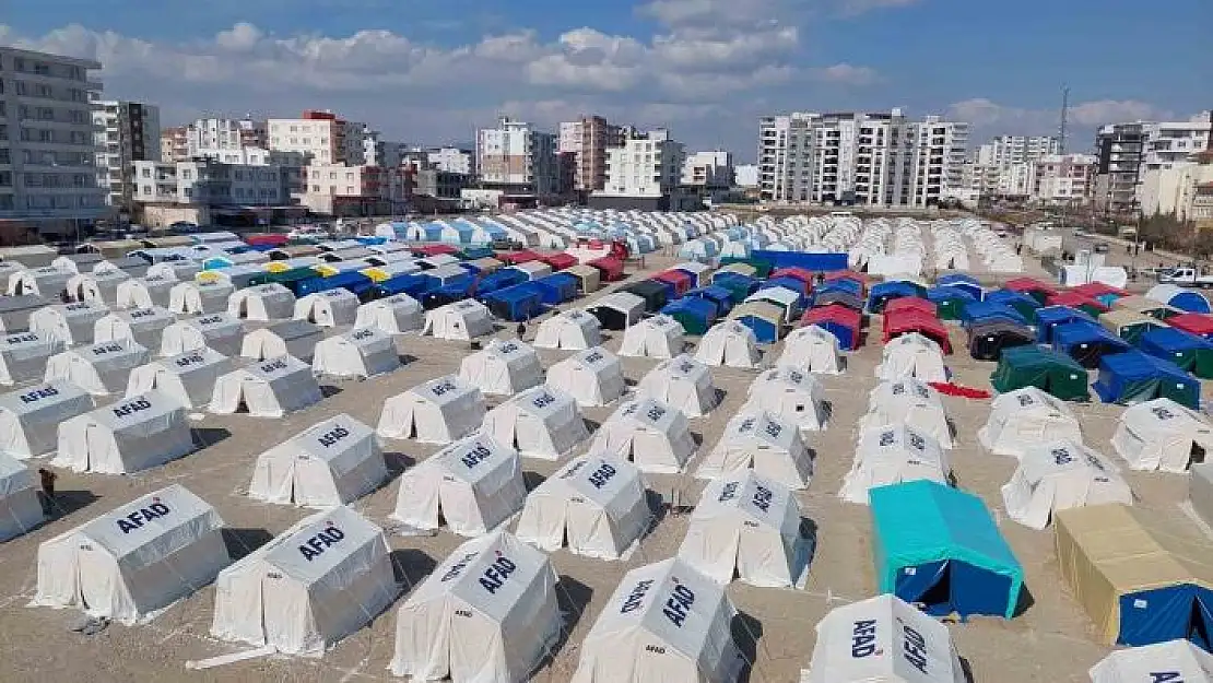 'Kahta´da 2 farklı bölgede çadır kent kuruldu'