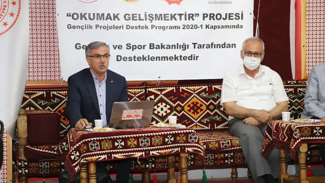 'Kahta´da şiir dinletisi düzenlendi'
