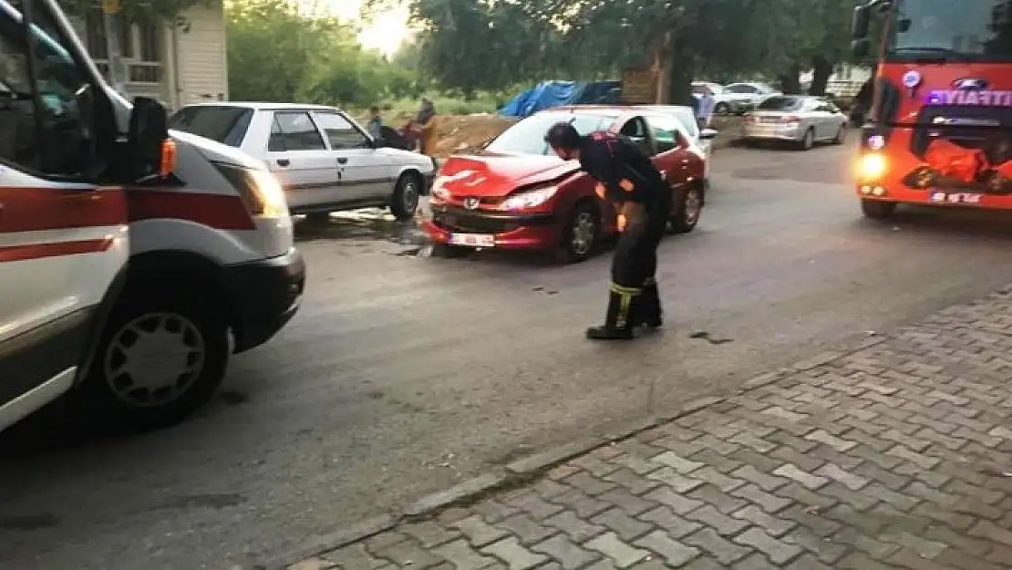 'Kahta´da trafik kazası: 2 yaralı'