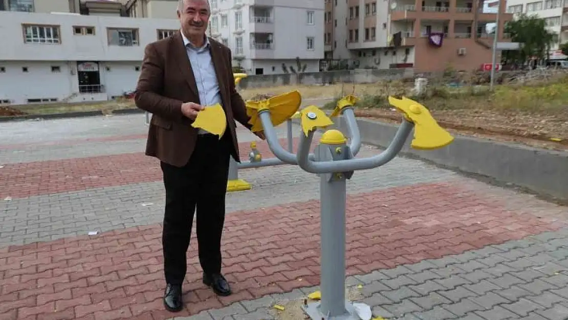 'Kahta´da yeni yapılan parka zarar verildi'