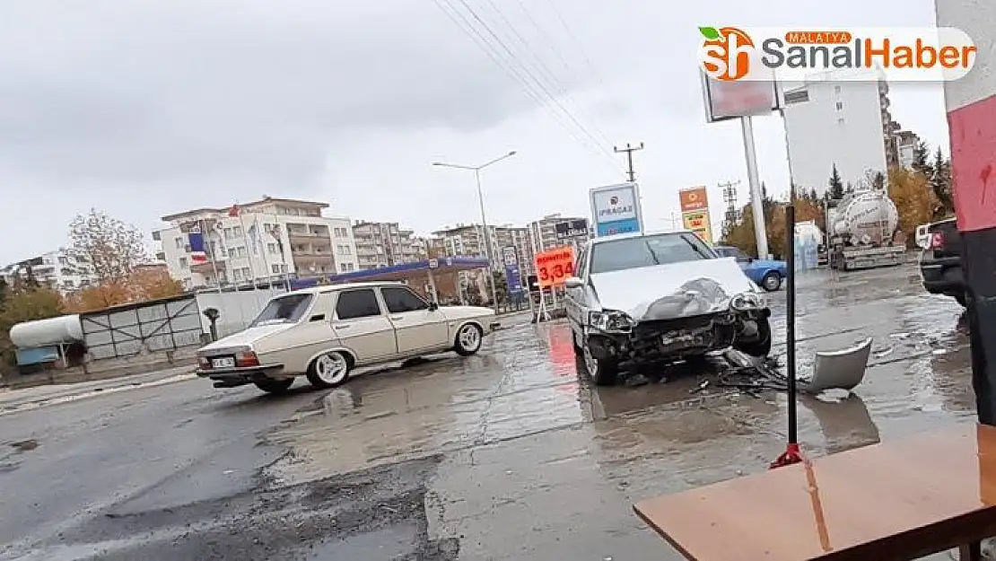 Kahta'da zincirleme trafik kazası: 1 yaralı