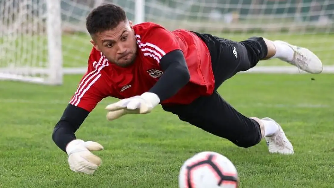 'Kaleci Ali Şaşal Vural, Sivasspor ile yeniden anlaştı'