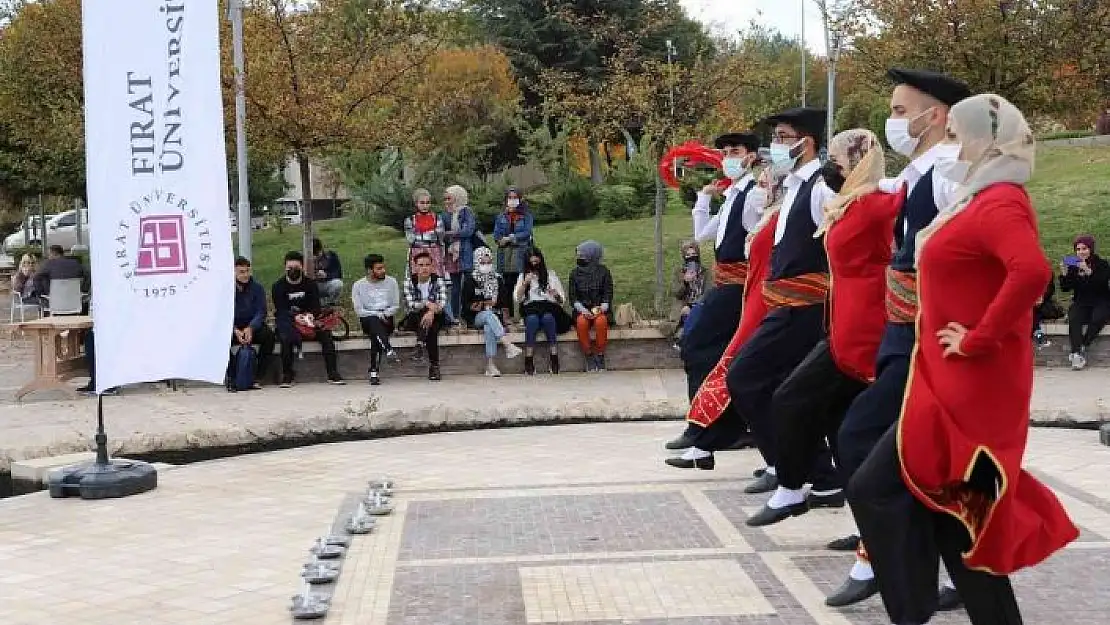 'Kampüste öğrenciler halk oyunları ile gönüllerince eğlendi'