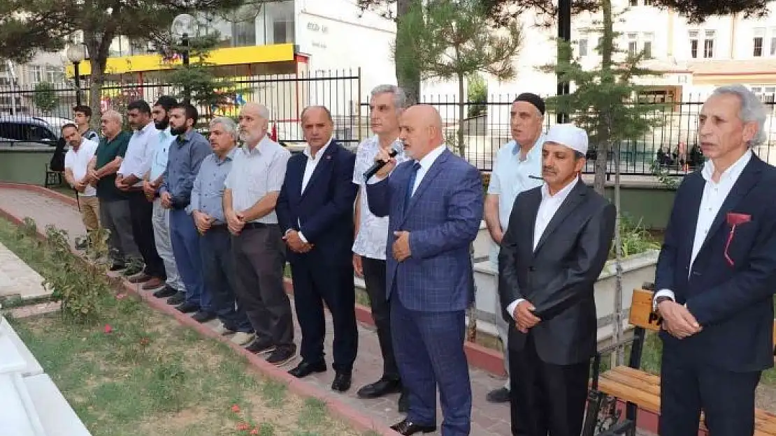 'Kanlı Noel´de şehit edilen İlhan ailesi dualarla anıldı'