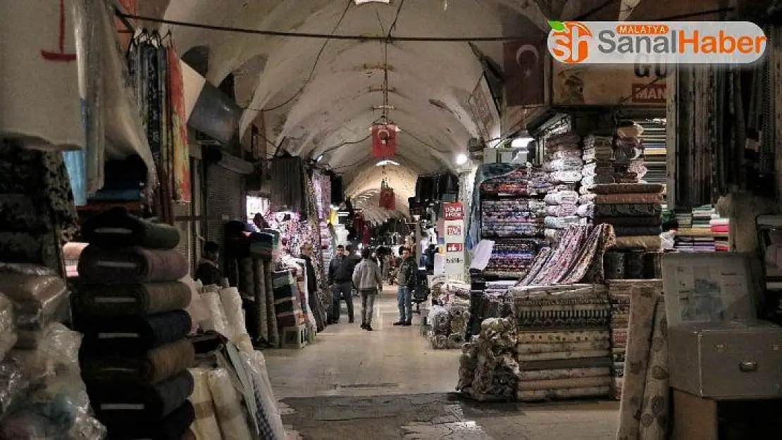 Kapalı çarşıda korona sessizliği
