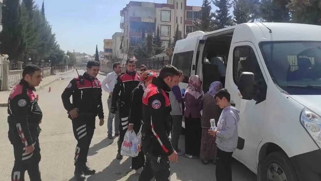 'Kaportacı ve teknik servis elemanından depremzedelere destek'
