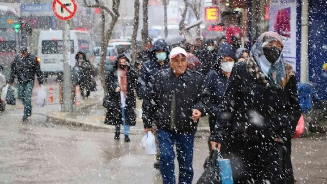 'Kar, Elazığ´ı etkisi altına aldı'