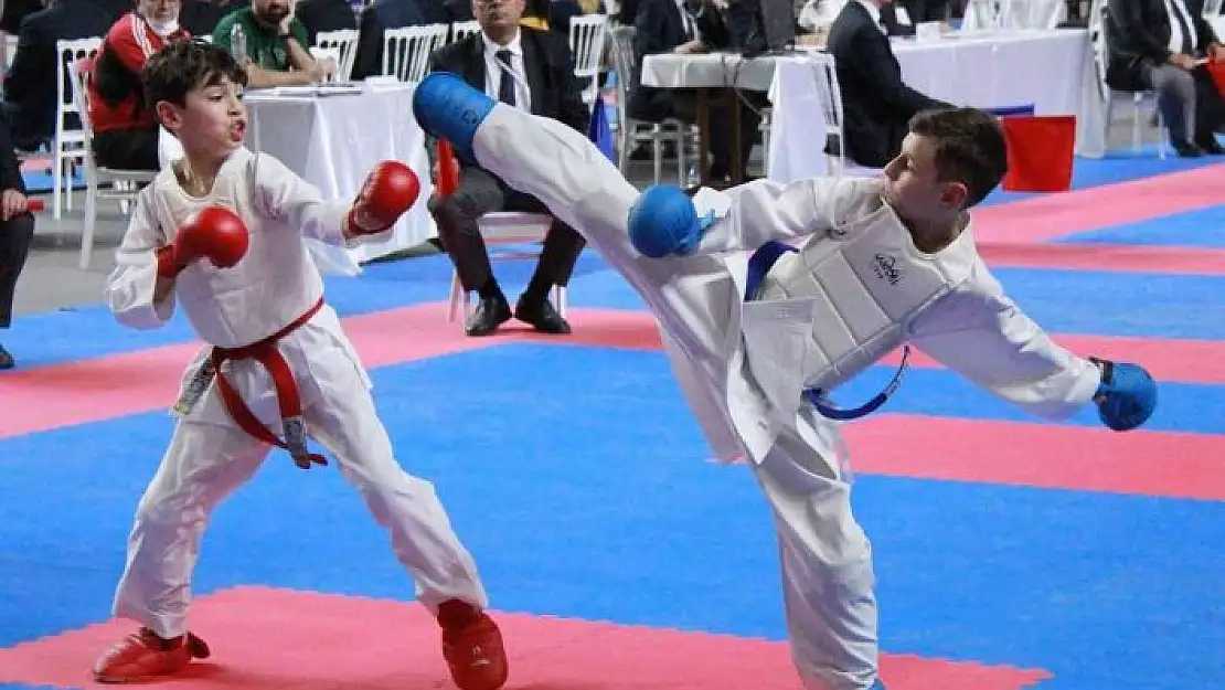 'Karate Türkiye Şampiyonası´nın açılış seremonisi yapıldı'