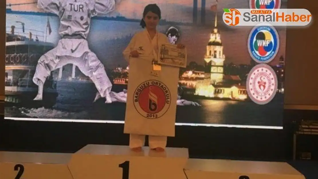 Karatede Melike Gülşen birinci oldu