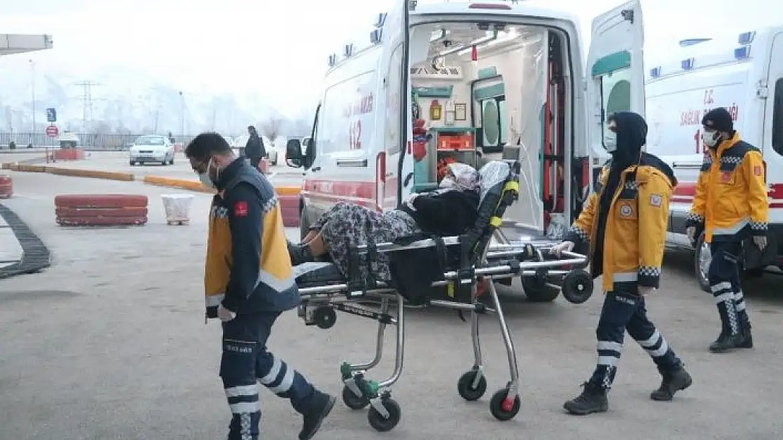'Karbon monoksit gazından zehirlenen anne ve kızı hastaneye kaldırıldı'