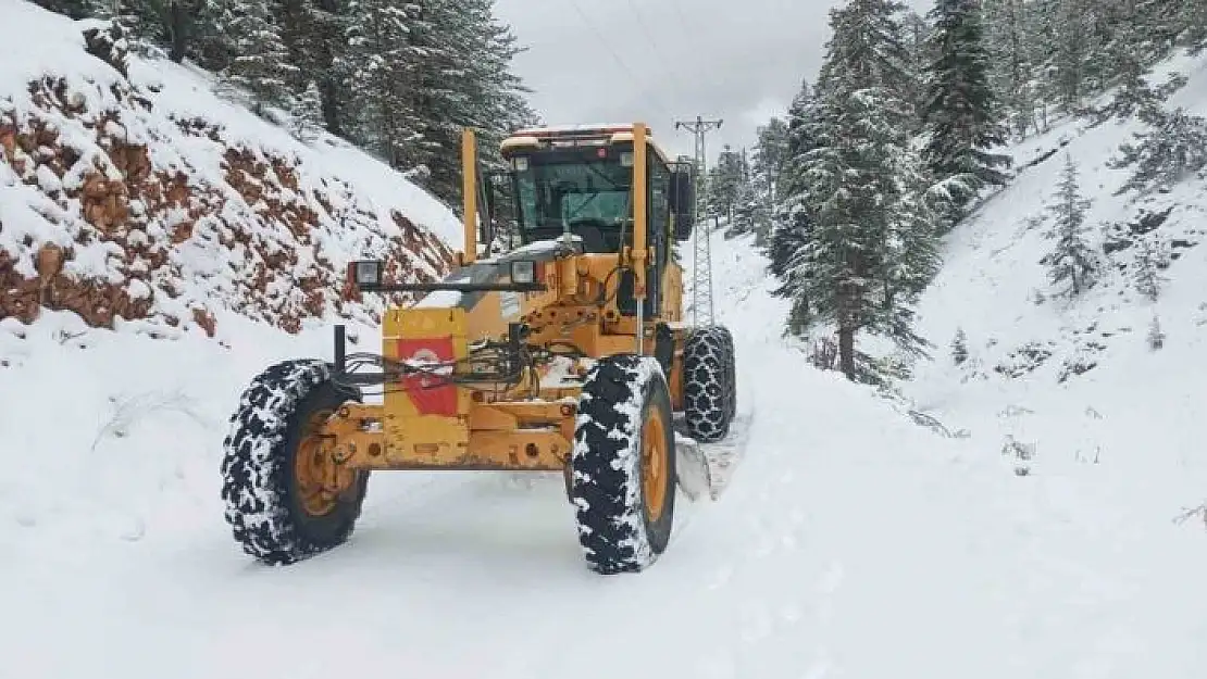 'Kardan kapanan 283 kırsal mahalle yolu ulaşıma açıldı'