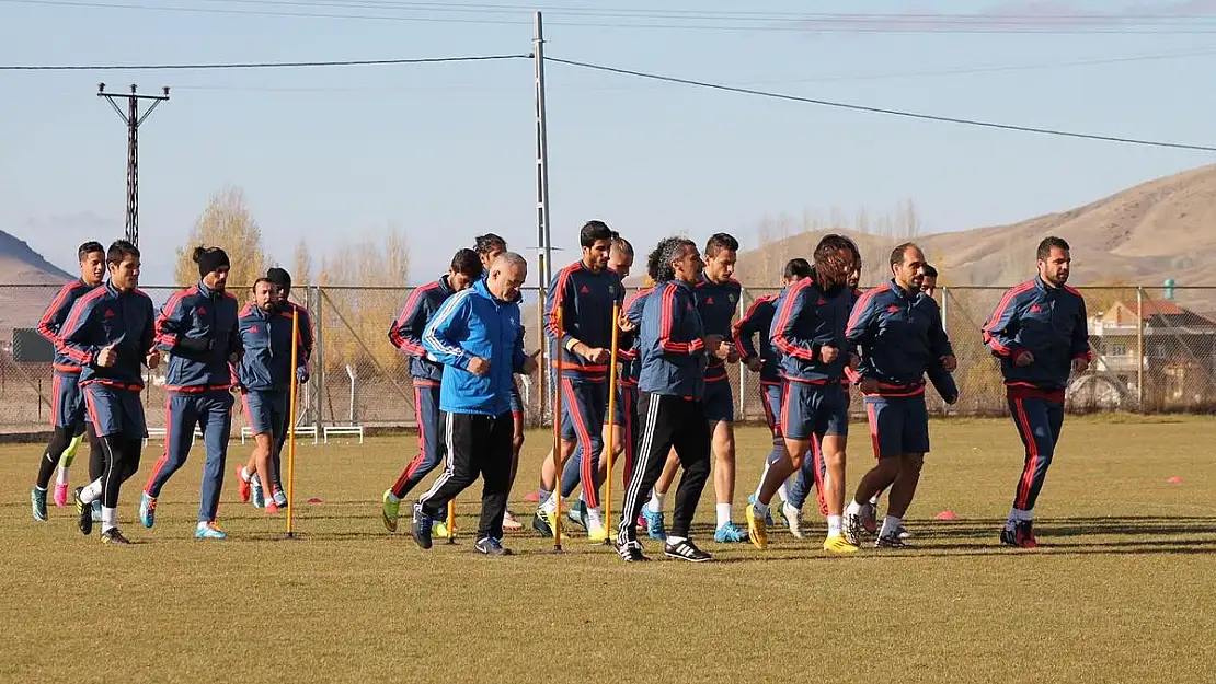 YENİ MALATYASPOR´DA KARŞIYAKA MAÇI HAZIRLIKLARI BAŞLADI