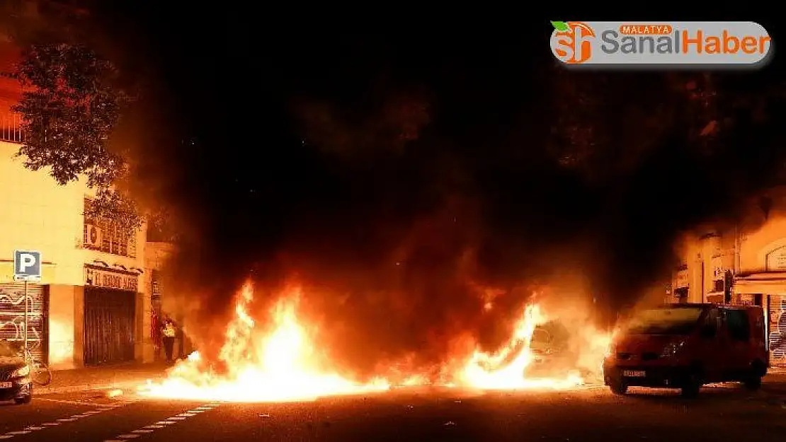 Katalonya'da gösterilerin 3. gecesi: 96 yaralı, 33 gözaltı