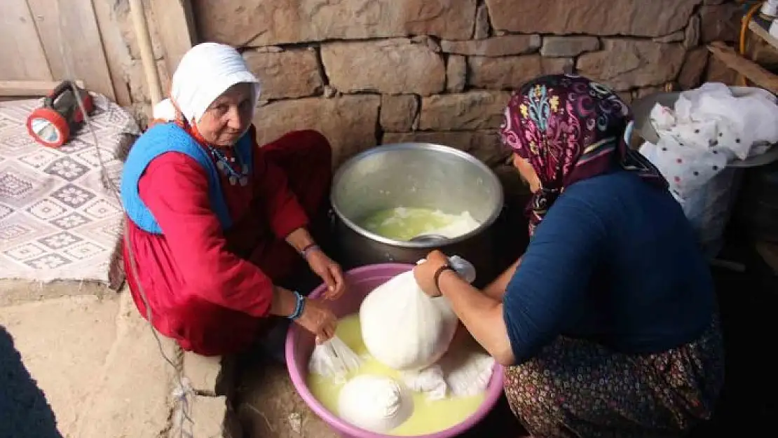 'Katkı maddesi kullanmadan yapıyor, siparişlere yetişemiyorlar'